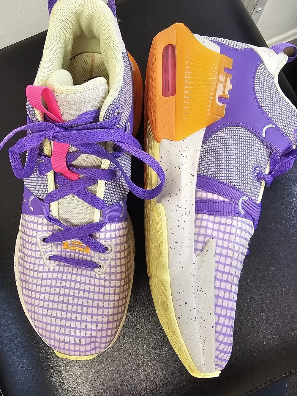 Nike LeBron Witness 7 GS Action Grape Orange Youth Size 6.5Y Basketball Shoes
